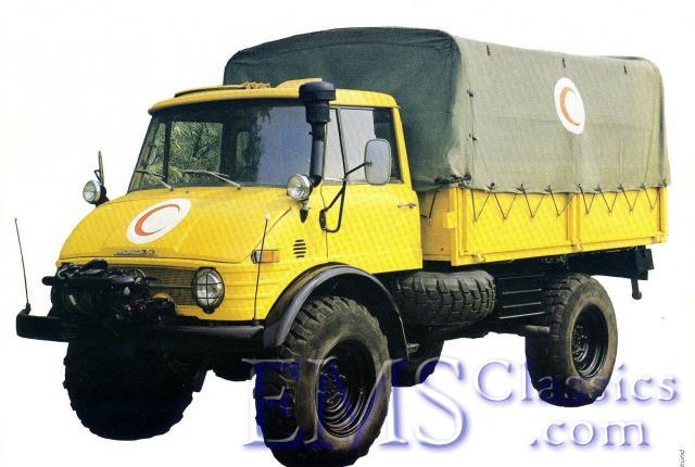 1980sBinzUnimogRedCrescent.jpg
