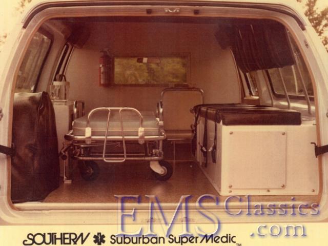 1981SouthernGMSuburban02,photoBlakeForsyth.jpg
