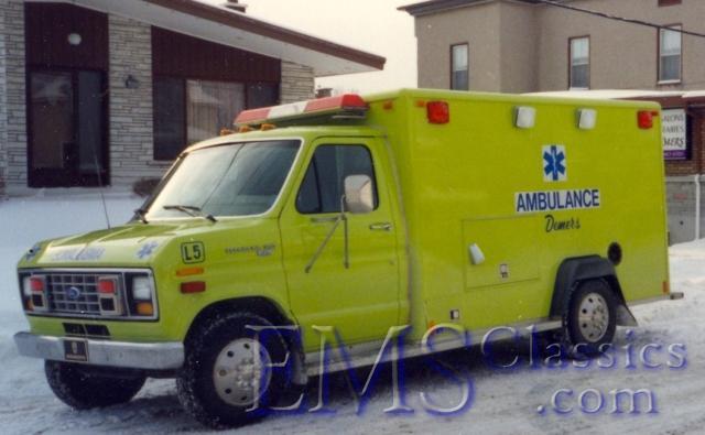 1989CrestlineFord,DemersAmulanceService01,BeloilQC.jpg