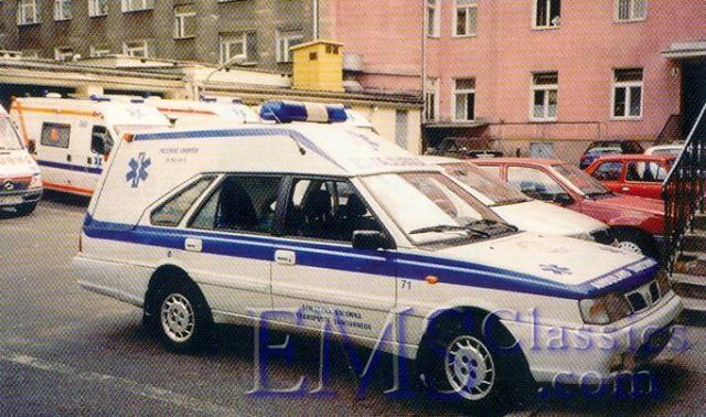 1990sFSOPolonez5doorhatchbackbuiltinPoland,photoRettungsdienstJournal.jpg