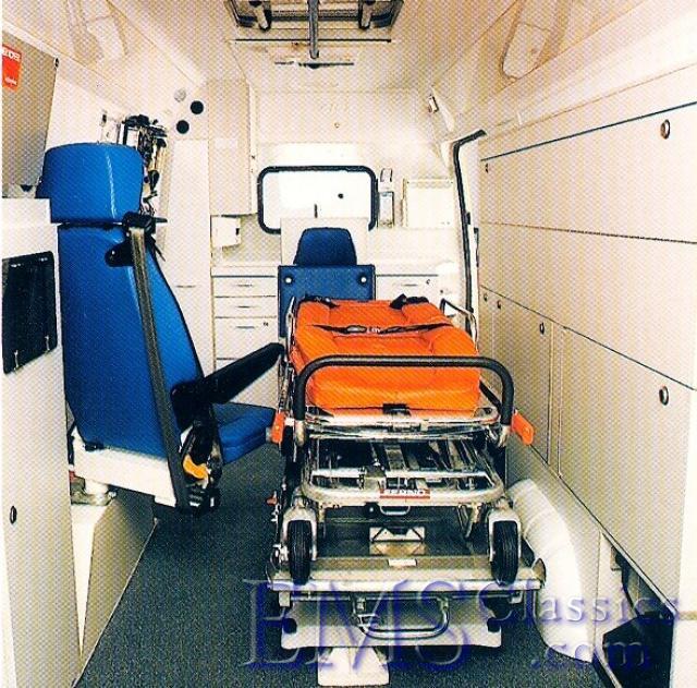1998VolkswagenRettungstransportwagen02.jpg