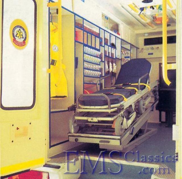 2000Emergencia2000Mercedes05.jpg