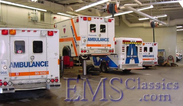 2001TorontoONAmbulanceGarage01.JPG