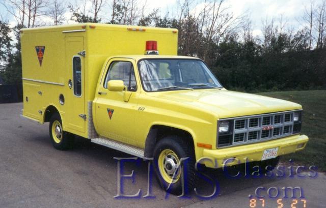 228CMA011981AmbucraftGM4X4,ParkAmbulance,CalgaryABtrade,thenreturnedtoPark.jpg