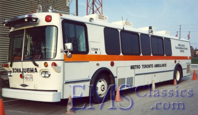OrionCommunicationBus02,TorontoON,photoRomanChorostil.jpg