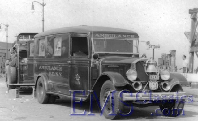 x1930International,FDNY,phWaltMcCall.jpg