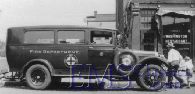 x1930PierceArrow,ChicagoFD,phWaltMcCall.jpg