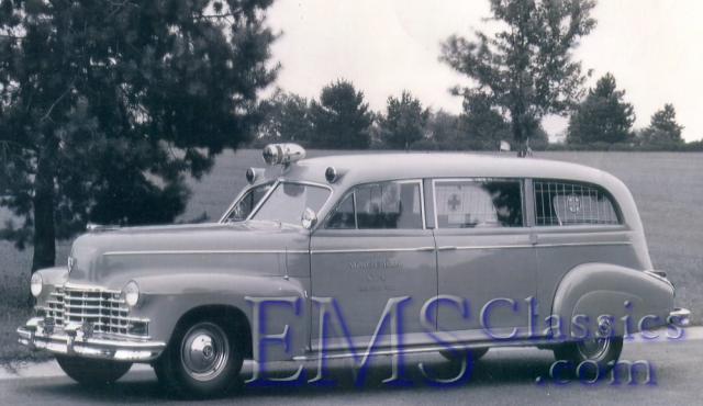 x1946SSCadillac,HartfordCT,phRichLitton.jpg