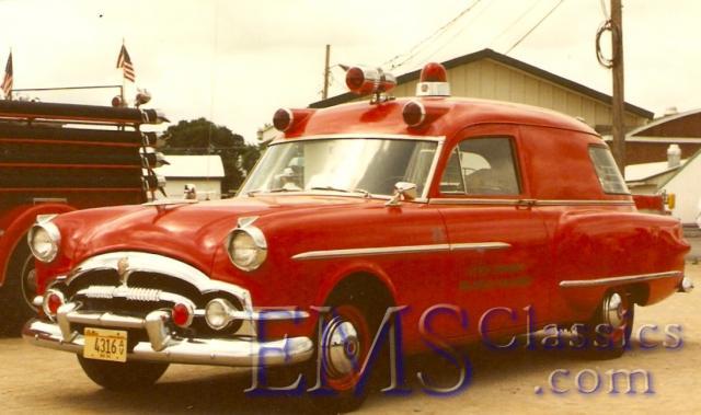 x1954HenneyPackard,LeRoyIL,photoNedSchwartz.jpg