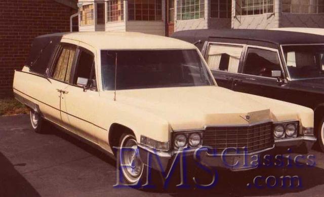 x1969SuperiorCadillac,McCownCoach,StLouis,phSteveLoftin.jpg