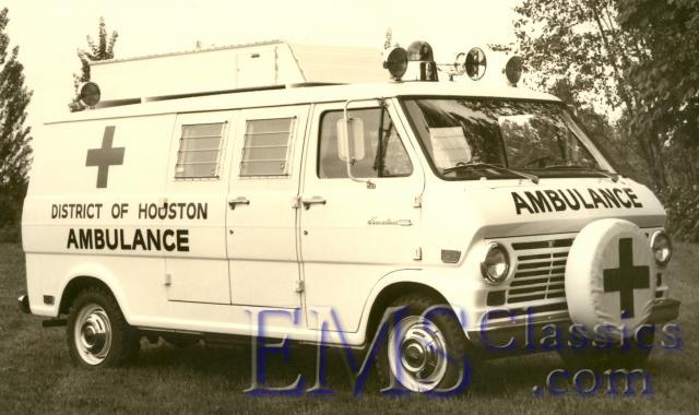 x1969UniversalFord01,Houston,phBillLeverett.jpg