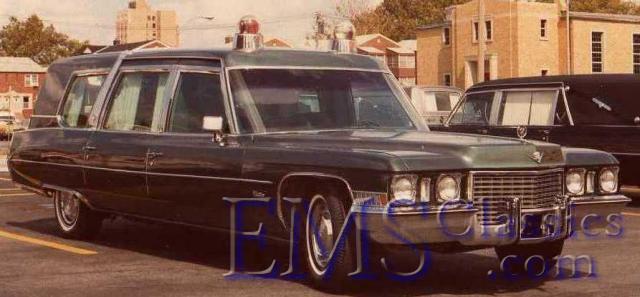 x1972SuperiorCadillac,McCownCoach,StLouis,phSteveLoftin.jpg