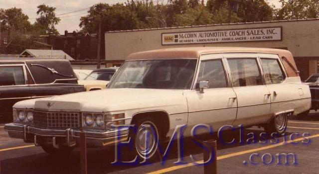 x1974SuperiorCadillac,McCownCoach,StLouisMO,phSteveLoftin.jpg