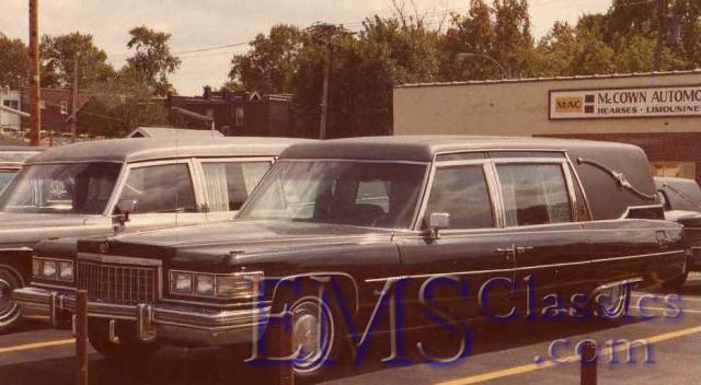 x1975SuperiorCadillac,McCownCoach,StLouisMO,phSteveLoftin.jpg