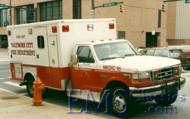 x1995Ford,BaltimoreMD02,photoNedSchwartz.jpg
